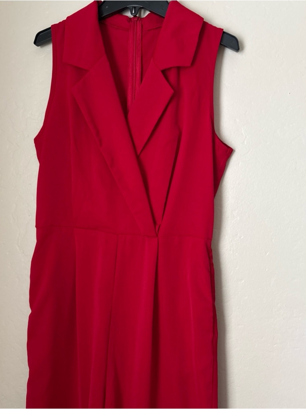 SHEIN Bright Red Sleeveless V-Neck Jumpsuit
